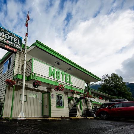 Bulkley Valley Motel New Hazelton Екстериор снимка