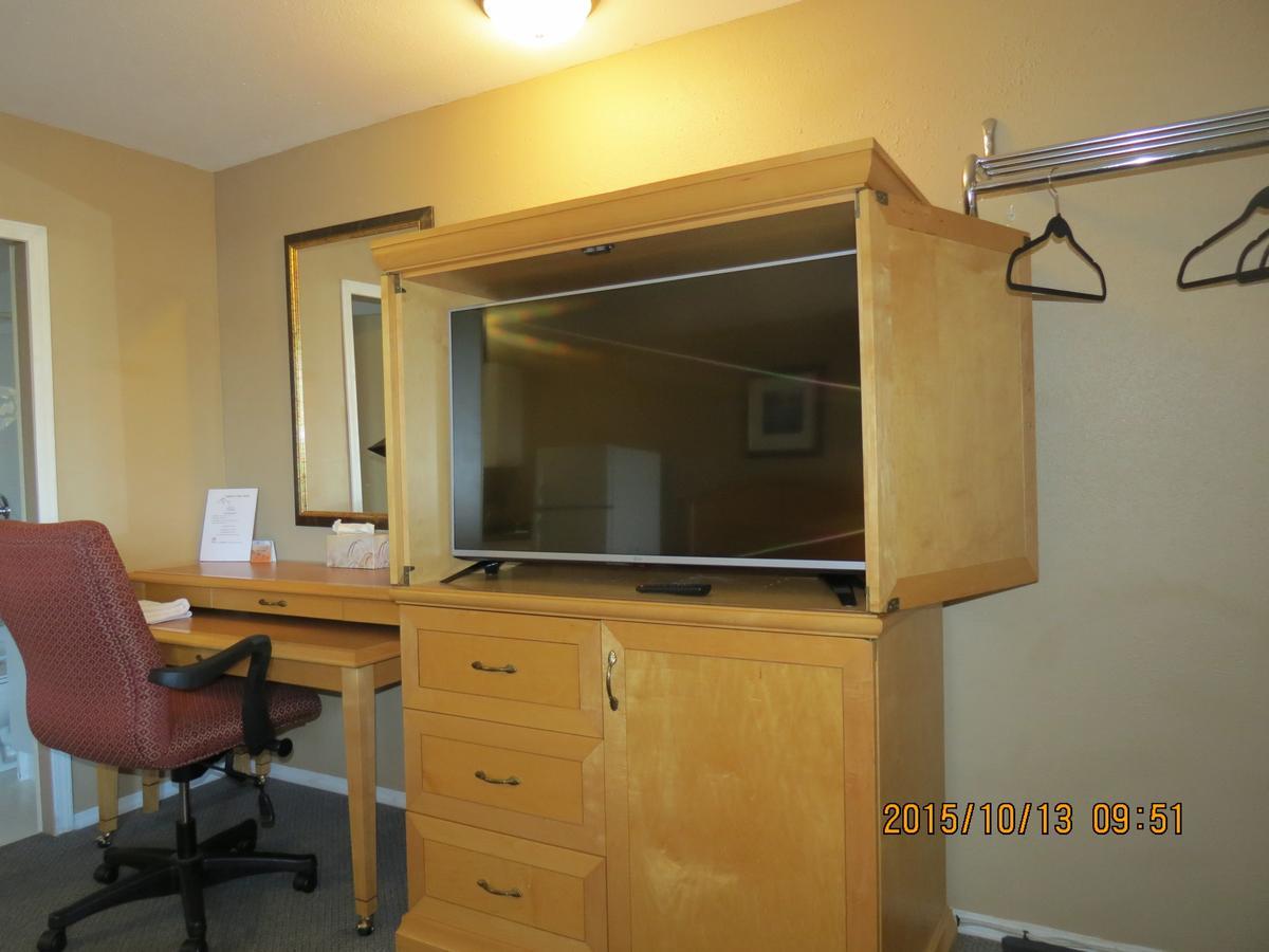 Bulkley Valley Motel New Hazelton Екстериор снимка