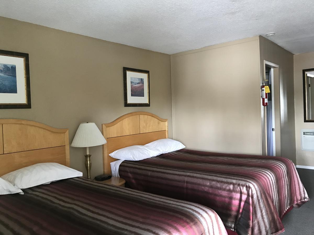 Bulkley Valley Motel New Hazelton Екстериор снимка