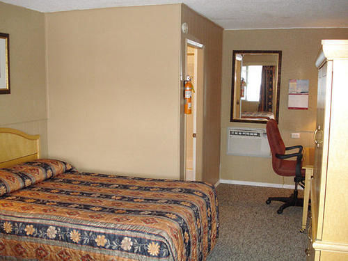 Bulkley Valley Motel New Hazelton Екстериор снимка